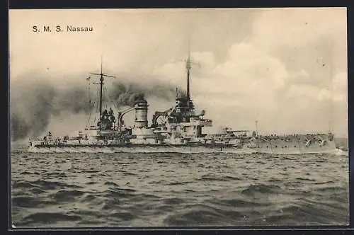 AK Kriegsschiff S. M. S. Nassau in voller Fahrt