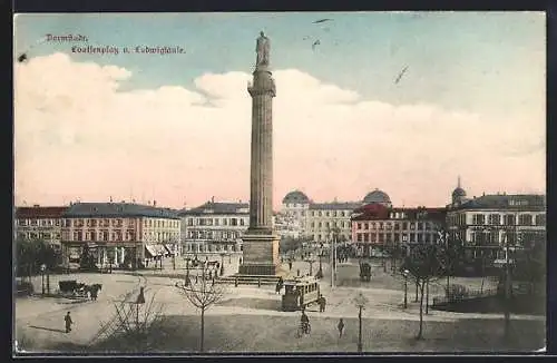 AK Darmstadt, Louisenplatz mit Ludwigsäule und Strassenbahn