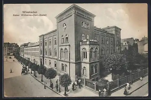 AK Wiesbaden, Strasse an der Kaiser Wilhelms-Heil-Anstalt