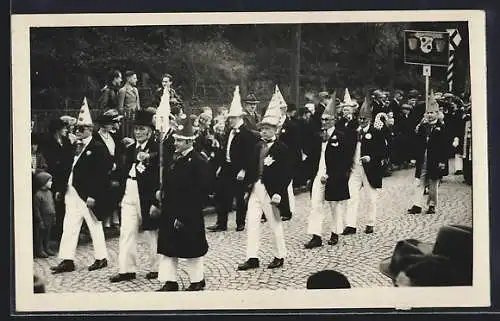 Foto-AK Hörden / Murgtal, Fastnacht 1934, Strassenumzug