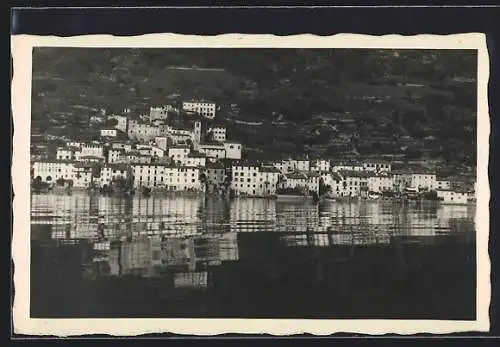 AK Gandria /Lago di Lugano, Die Ortschaft vom Wasser aus