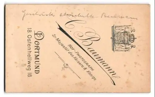 Fotografie C. Baumann, Dortmund, Ostenhellweg 18, Die Schwestern Oberschulte-Buschmann als Kinder