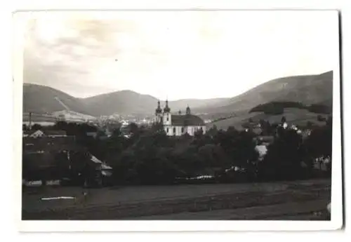 Fotografie Ansicht Neustadt a. Tafelfichte, / Nove Mesto pod Smykem, Strassenpartie, Tafelfichten-Baude, Fasshotel, Heufud