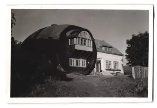 Fotografie Ansicht Neustadt a. Tafelfichte, / Nove Mesto pod Smykem, Strassenpartie, Tafelfichten-Baude, Fasshotel, Heufud