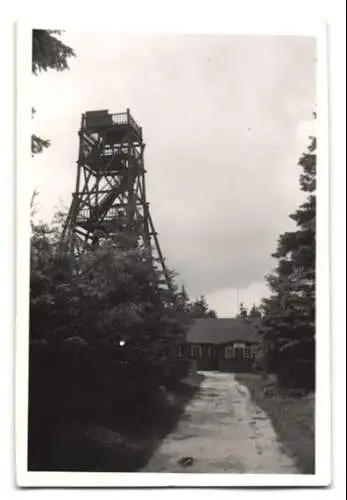 Fotografie Ansicht Neustadt a. Tafelfichte, / Nove Mesto pod Smykem, Strassenpartie, Tafelfichten-Baude, Fasshotel, Heufud