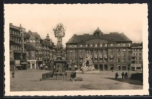 AK Brünn / Brno, Krautmarkt mit Denkmal