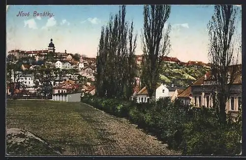 AK Nove Benátky, Teilansicht mit Blick auf die Kirche