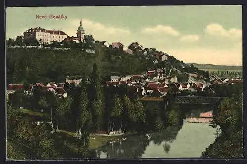 AK Nové Benátky, Panorama mit Schloss und Brücke