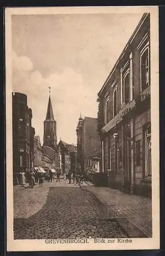 AK Grevenbroich, Gasthaus Rheinischer Hof mit Blick zur Kirche