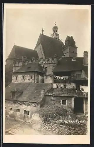 AK Prachatice /Prachatitz, Teilansicht mit Kirche