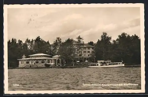 AK Krumpendorf am Wörthersee, Dampfer am Terrassenhotel