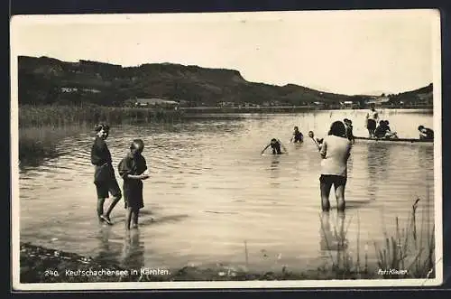 AK Keutschachersee, Badegäste im flachen Wasser