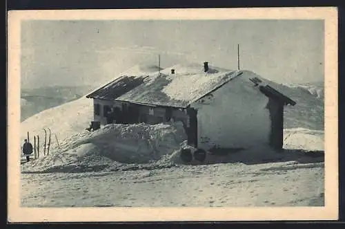 AK Fischerhütte, Bergsteiger vor der Berghütte