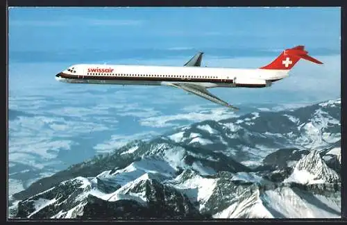 AK McDonnell-Douglas MD-81 der Swissair über den Bergen