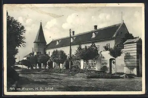 AK Fels am Wagram, Schloss von der Strasse gesehen