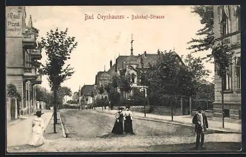 AK Bad Oeynhausen, Bahnhof-Strasse am Hotel zur Post