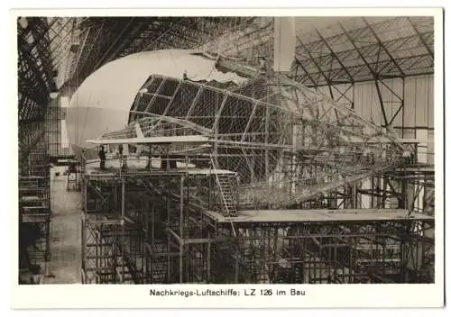 Fotografie Nachkriegs-Luftschiff LZ 126, während des Bau in der Zeppelinhalle