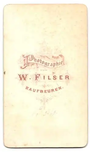 Fotografie W. Filser, Kaufbeuren, Schütze mit Flinte / Büchse