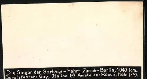 Fotografie Fahrradrennen Garabaty - Fahrt Zürich-Berlin, Siegerehrung mit Radrennfahrern vom Team Opel