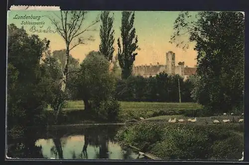 AK Lundenburg, Uferpartie am Schloss