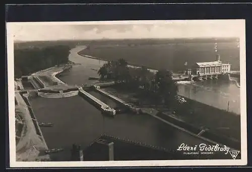 AK Podebrady, Schleuse aus der Vogelschau