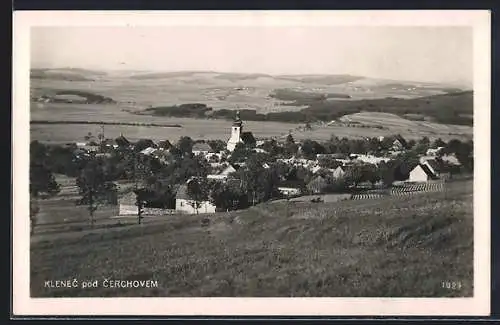 AK Klenec pod Cerchovem, Panorama mit Kirche