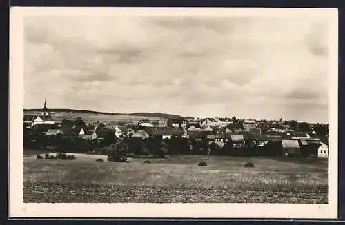 AK Kralovice, Blick über Felder auf den Ort