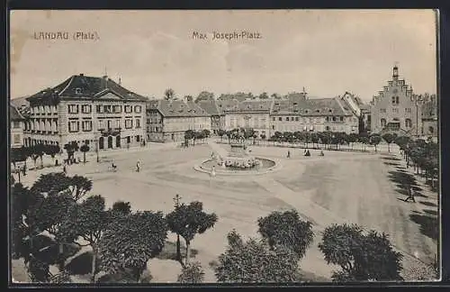 AK Landau /Pfalz, Blick über den Max Joseph-Platz