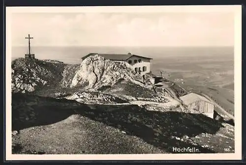 AK Hochfelln, Hütte und Gipfelkreuz