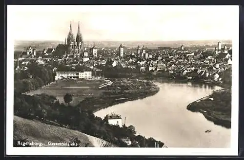 AK Regensburg, Gesamtansicht mit Dom