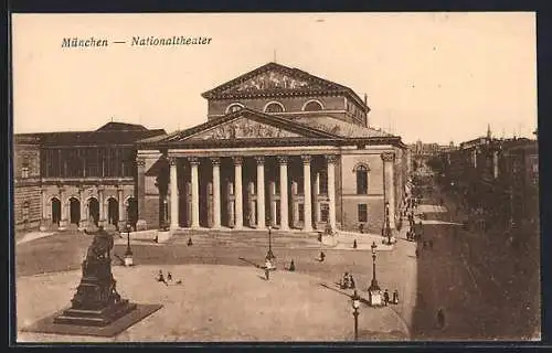 AK München, Nationaltheater mit Denkmal