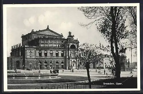 AK Dresden, Blick auf die Oper