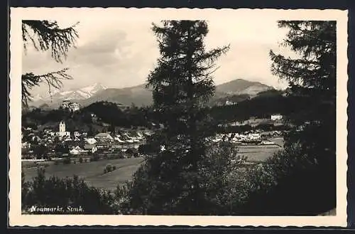 AK Neumarkt /Stmk., Blick durch die Bäume zum Ort