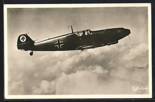 AK Unsere Luftwaffe, Jagdeinsitzer auf Verfolgung über den Wolken, Me-109