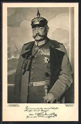 AK Generalfeldmarschall Paul von Hindenburg in Uniform mit Pickelhaube u. Interimsfeldmarschallstab