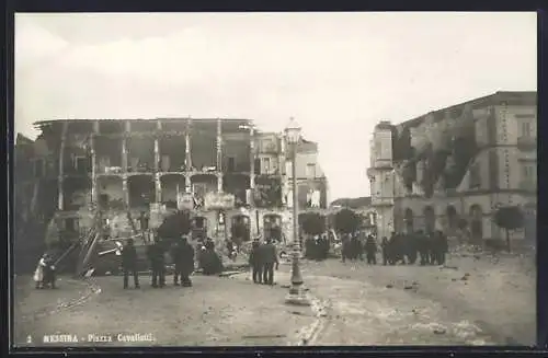 AK Messina, Zerstörte Häuser am Piazza Cavallotti nach dem Erdbeben