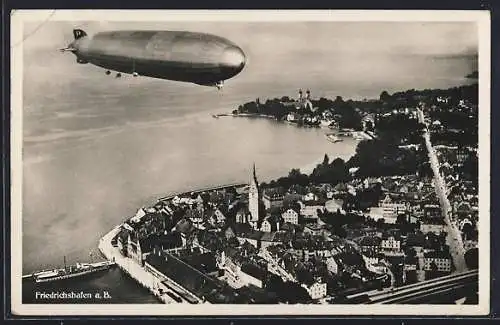 AK Friedrichshafen, Graf Zeppelin LZ127 überfliegt die Kirche