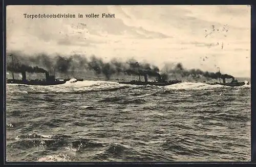 AK Torpedobootsdivision in voller Fahrt auf hoher See