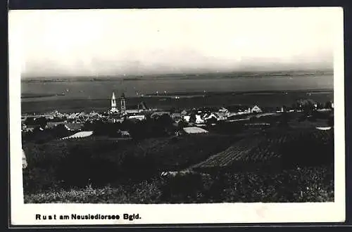 AK Rust am Neusiedlersee, Ortsansicht mit Seeblick