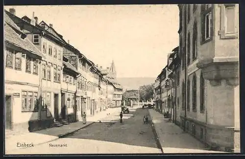 AK Einbeck, Strasse Neuemarkt im Licht- und Schattenspiel