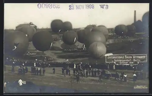 AK Berlin-Schmargendorf, Internationale Ballonwettfahrten 1908, Heissluftballons auf dem Feld