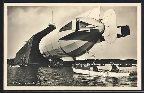 AK Zeppelin LZ 4 Echterdinger Schiff bei der Einfahrt in die Halle