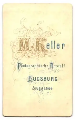 Fotografie M. Keller, Augsburg, niedliches kleines Mädchen im karierten Kleid mit dunkler Bluse