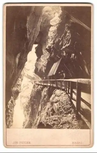 Fotografie Joh. Fetzer, Ragaz, Ansicht Pfäffers, Blick in die Mitte der Tamina-Schlucht