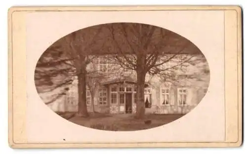 Fotografie unbekannter Fotograf, Ansicht Hiddenhausen, Blick auf das Herrenhaus vom Garten aus