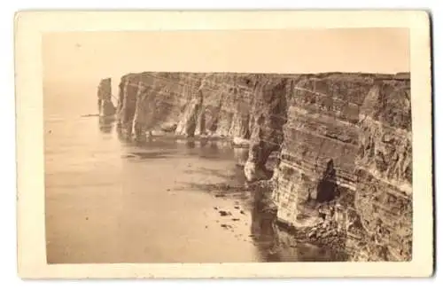 Fotografie J. Friederichs, Helgoland, Ansicht Helgoland, Steilklippen mit Blick zum Mönch