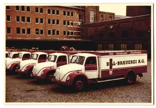 13 Fotografien unbekannter Fotograf, Ansicht Hamburg, Bill-Brauerei AG, Lastwagen Magirus-Deutz, LKW-Flotte vor Brauerei