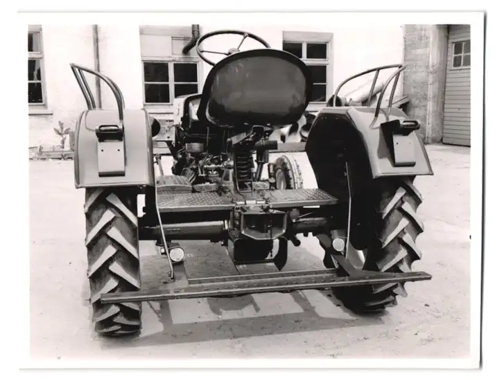 210 Fotografien Werkfotos, Ansicht Aulendorf / Oberschwaben, HELA Schlepperfabrik Hermann Lanz, Traktor - Fabrikation 14