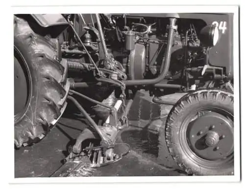 210 Fotografien Werkfotos, Ansicht Aulendorf / Oberschwaben, HELA Schlepperfabrik Hermann Lanz, Traktor - Fabrikation