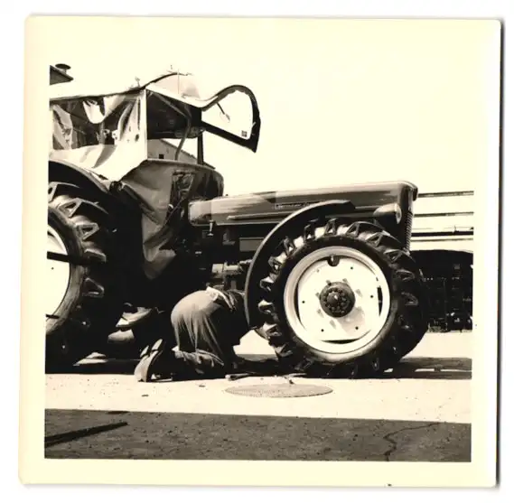 210 Fotografien Werkfotos, Ansicht Aulendorf / Oberschwaben, HELA Schlepperfabrik Hermann Lanz, Traktor - Fabrikation 47